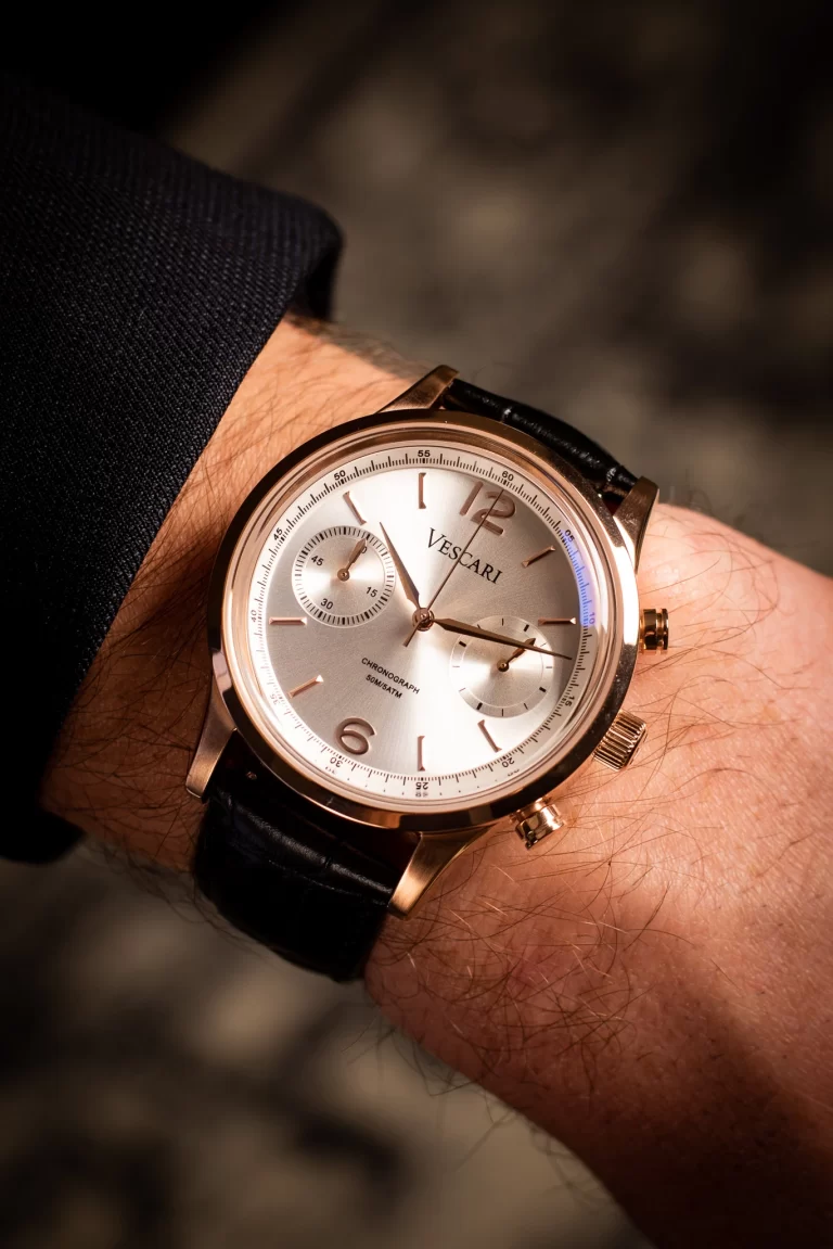 Vescari Chestor 40mm rosé gouden kast zilveren wijzerplaat zwart lederen band Gentlemens Watches - Afbeelding 3